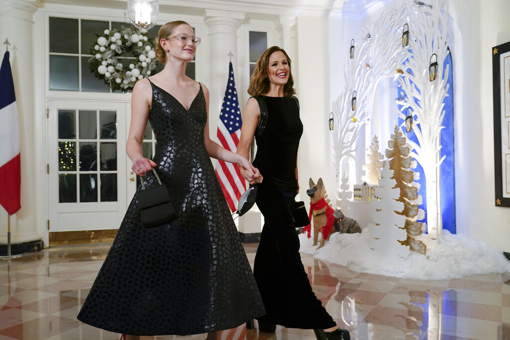 Affleck-Garner daughter lectures UN on clean air, COVID masks, and Palestine
