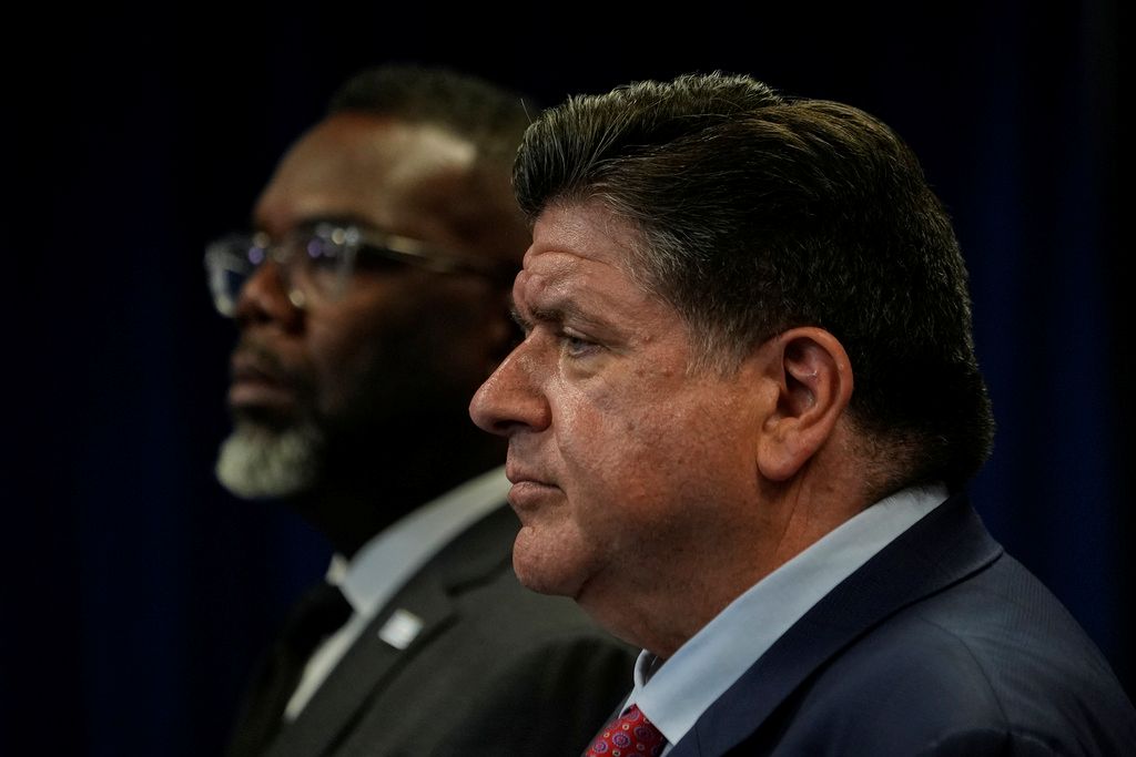Democrats blast Trump’s threat to unleash War Department on Chicago