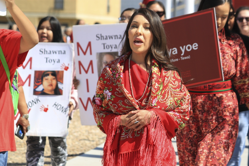 HHS helps Native American domestic violence victims with $15M grant for dedicated hotline