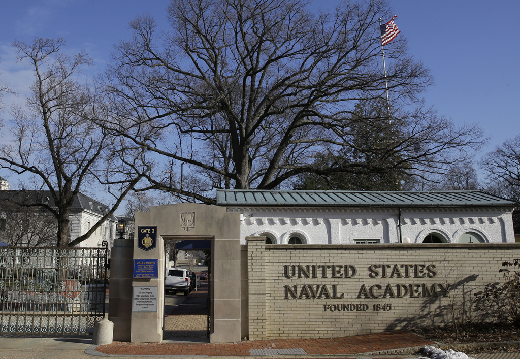 Moore says no threat at Naval Academy after student mistakes officer for gunman