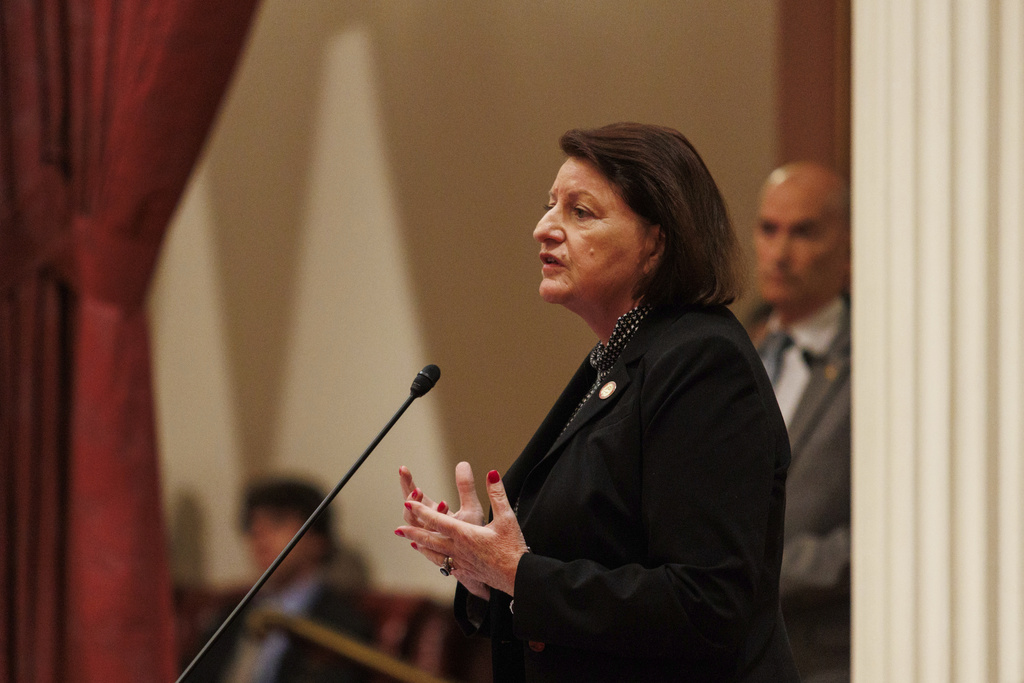 Former California Senate leader drops out of crowded governor’s race