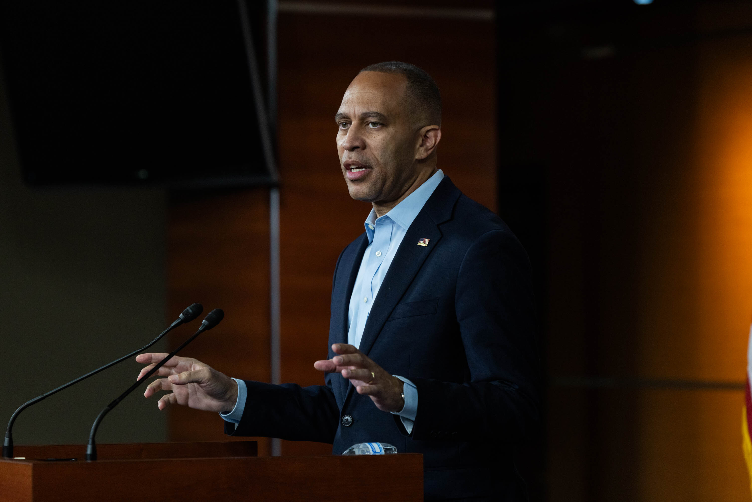 House Republicans target Democrats over shutdown pay for troops in new ad