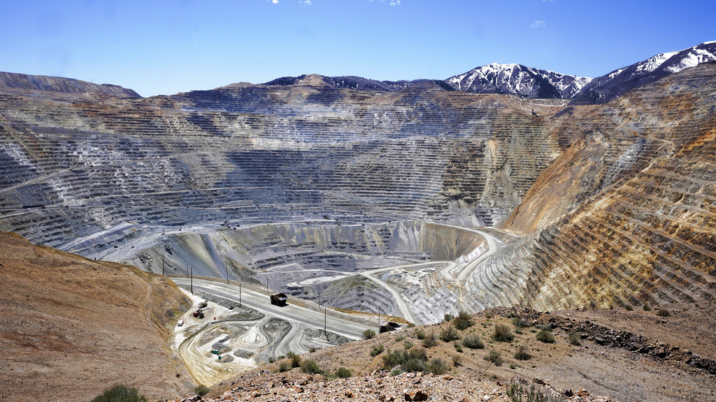 Hundreds of mining and processing companies pursuing deals with White House