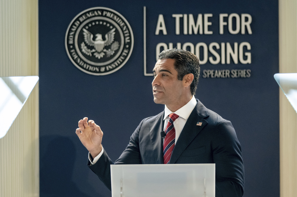 Miami mayor pitches ‘underestimated’ Trump’s media strategy as Republican answer to Mamdani