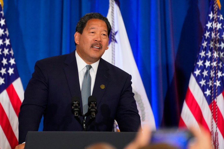 Seattle mayor signs executive orders in anticipation of National Guard deployment