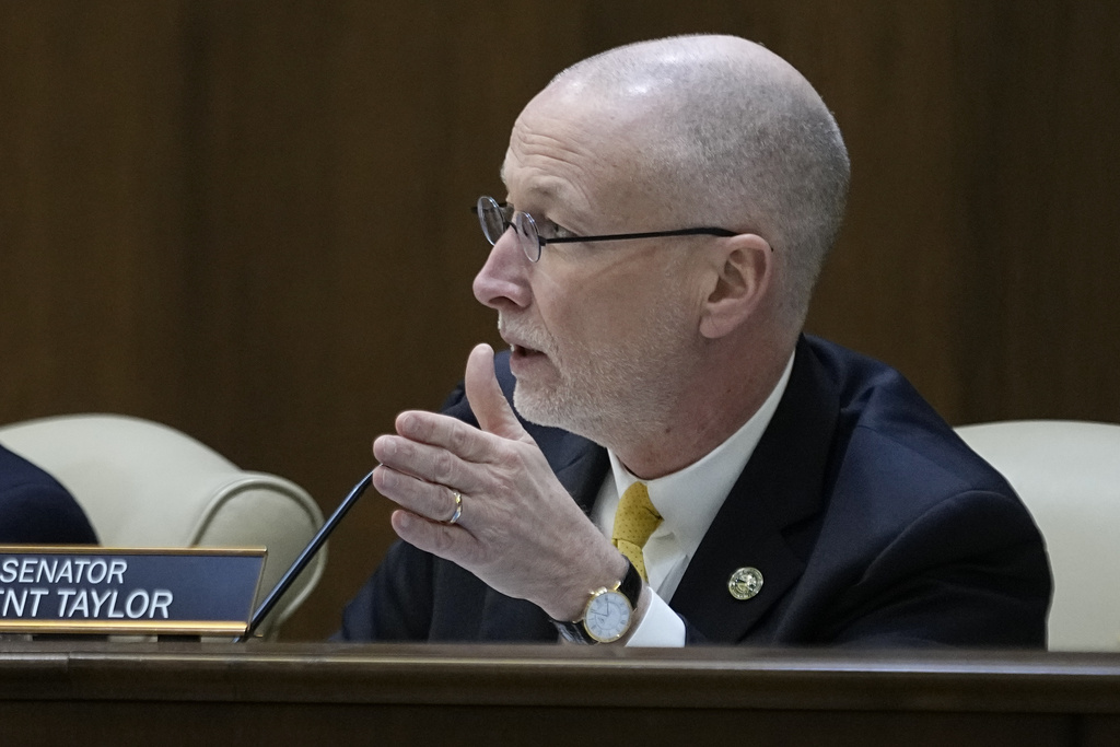 GOP calls for court clerk’s resignation after tirade caught on tape
