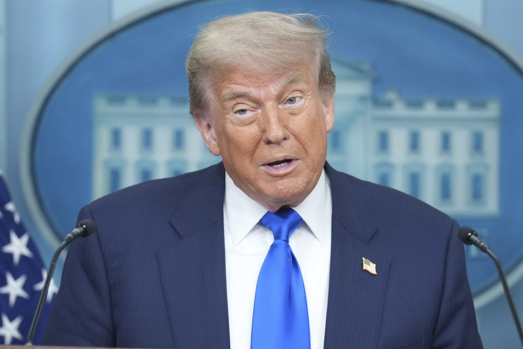 Trump finds CFTC nominee replacement in SEC crypto regulator Mike Selig