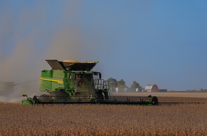 Soybean farmers twisting in the wind during US-China talks
