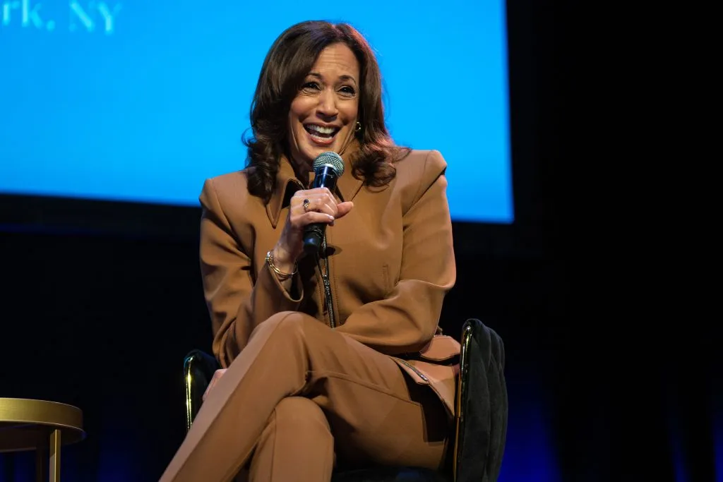Kamala Harris has a ‘how do you do, fellow kids?’ moment