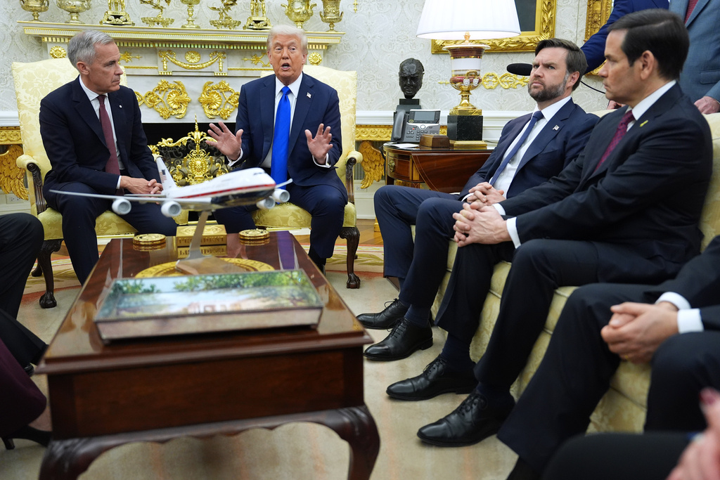 Trump hints at auto tariff relief for American and Canadian companies