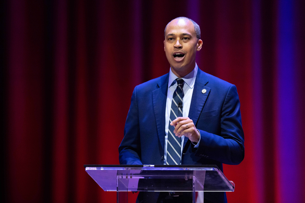 Jay Jones goes on offensive, ties Miyares to Trump as Virginia attorney general bid falters after text scandal