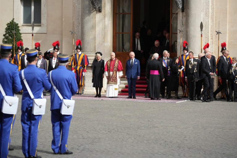 Pope Leo and King Charles in the St. Damascus Courtyard.