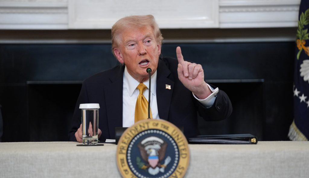 Trump tepidly embraces Earle-Sears as Obama stumps for Spanberger in Virginia