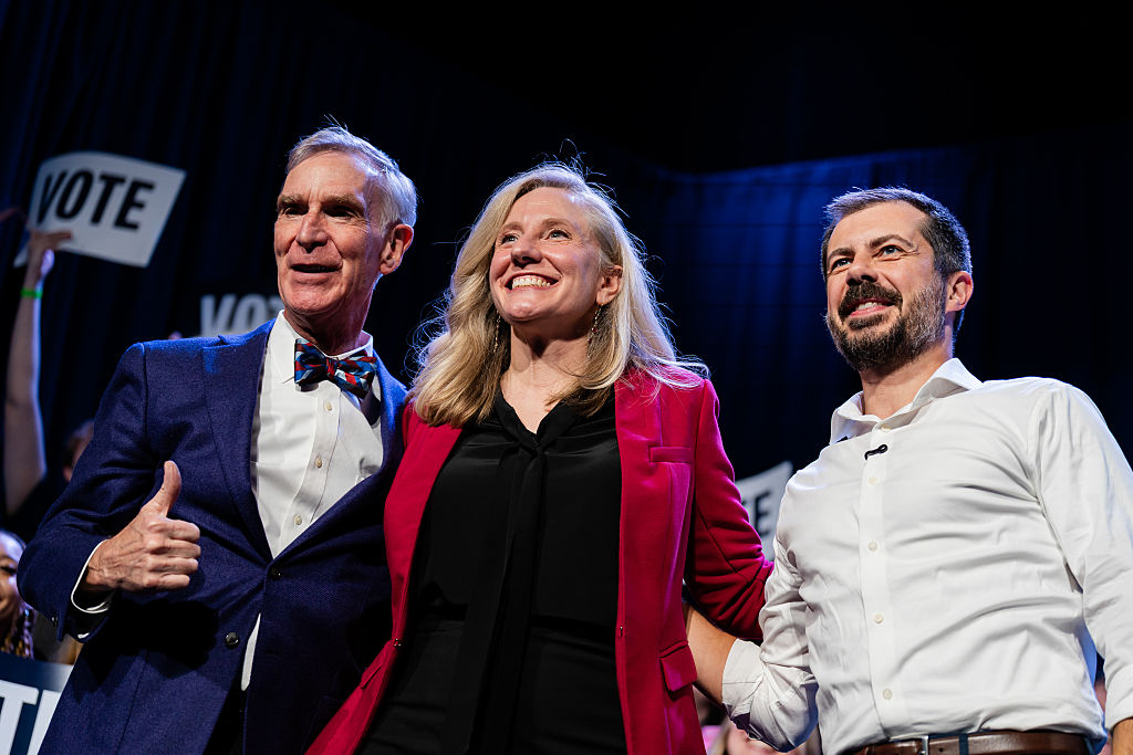 Spanberger leans on Bill Nye and Buttigieg in closing days of Virginia governor’s race