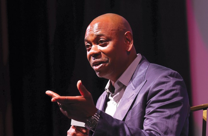 Dave Chappelle bravely criticizes American censorship to a Saudi audience