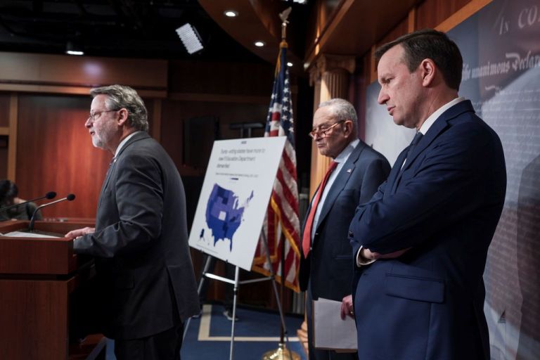 Chris Murphy at a press briefing.