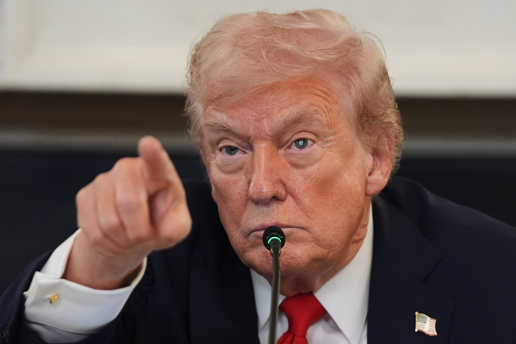 Trump vows to stop Venezuelan drug traffickers by land, approves CIA operations