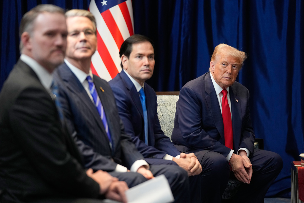 Trump inks trade deals on Asia trip, with US-China agreement close ahead of Xi meeting