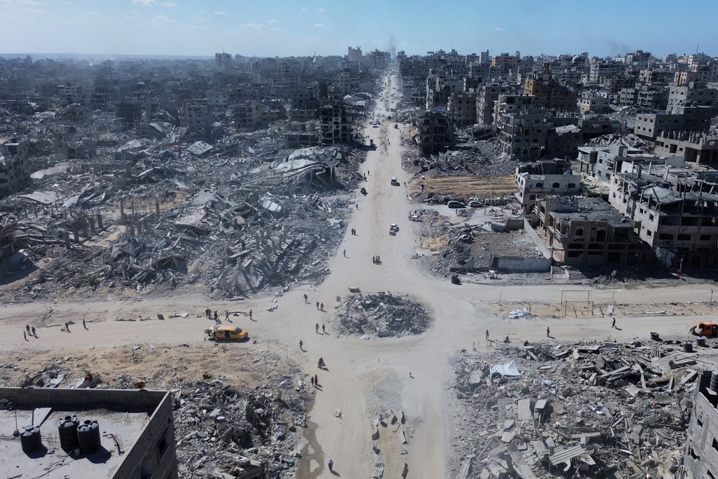 Trump advisers project confidence in Gaza rebuild, though hostage recovery could take time