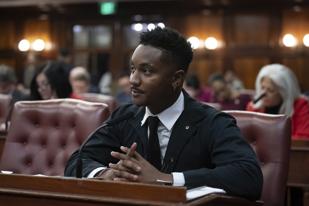 New York socialist drops bid to challenge Jeffries after failing to gain support from DSA comrades