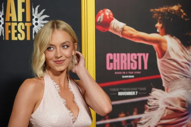 Sydney Sweeney arrives at the AFI Fest premiere of 
