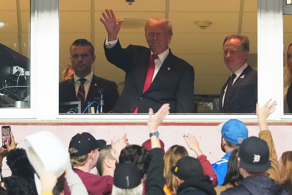Joe Concha lauds Trump for continuing to connect with ‘big audiences’ via sports games