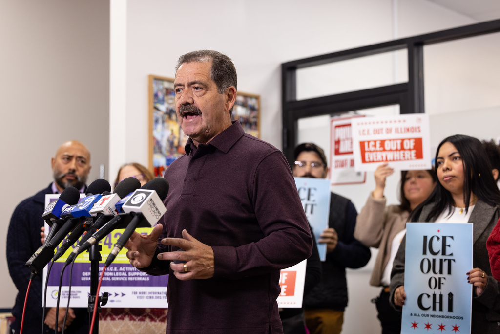 Democrat Mayra Macias to run as independent against Chuy Garcia’s picked successor