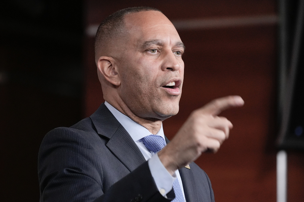 WATCH LIVE: Jeffries holds press conference