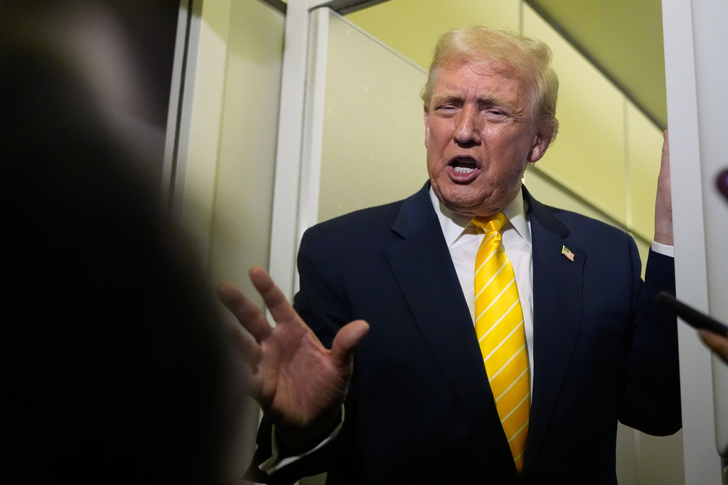 Trump rips ‘politically correct’ Indiana Republicans for abandoning redistricting effort