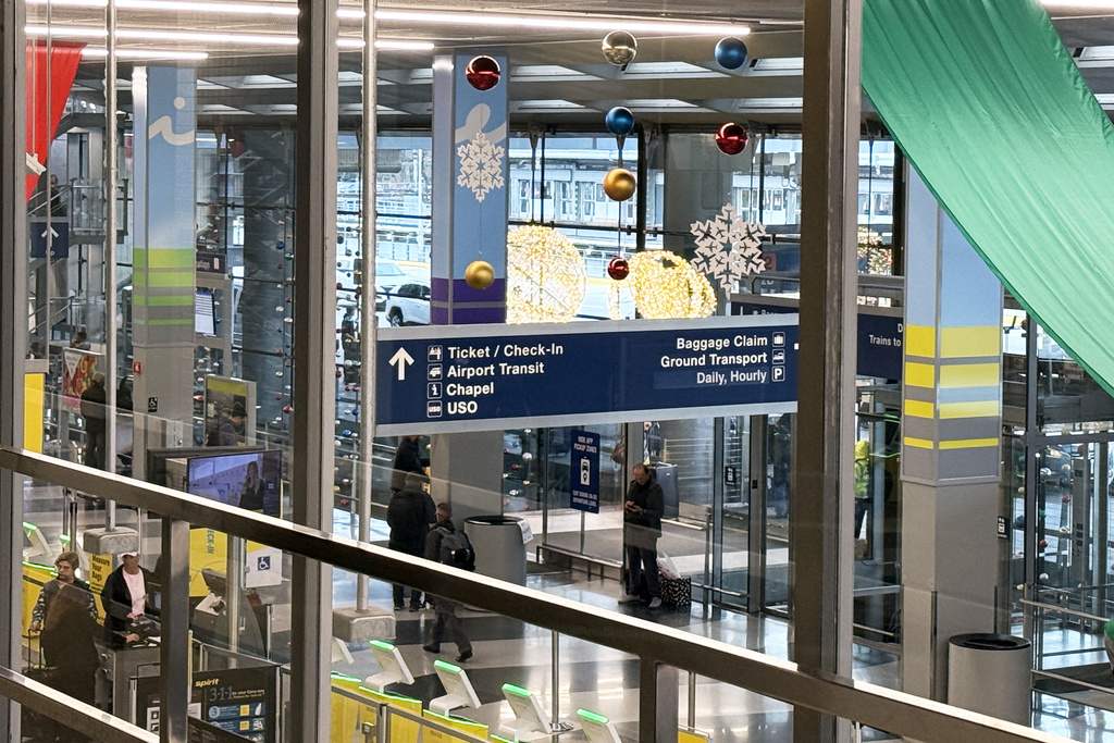Major Chicago snow storm expected to disrupt post-holiday air travel