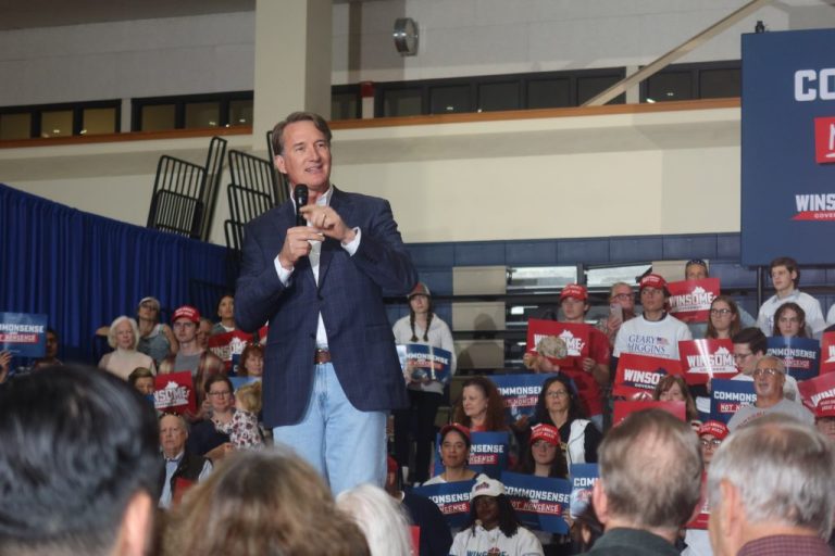 Gov. Glenn Youngkin (R-VA).