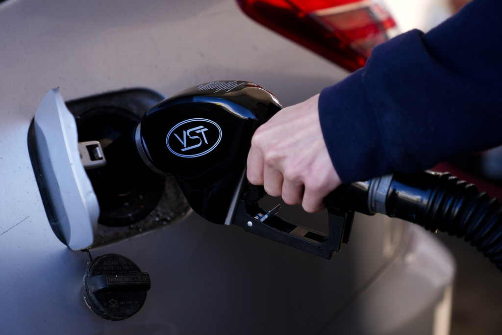 Minimum wage hike, gas tax increase take effect in Michigan