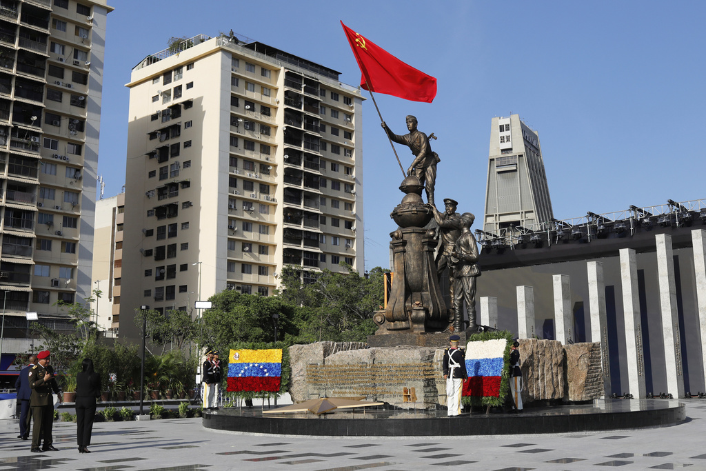 Russian foreign ministry begins evacuating families of diplomats from Venezuela as situation grows ‘grim’ for ally