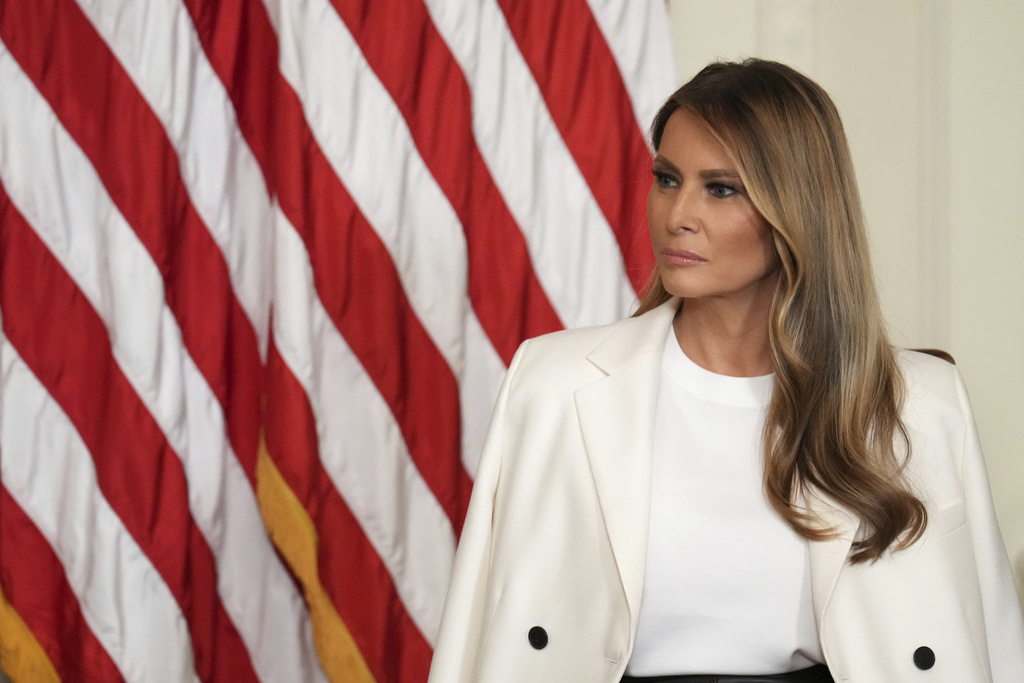 Melania Trump’s former immigration lawyer denounces GOP push to eliminate dual citizenship