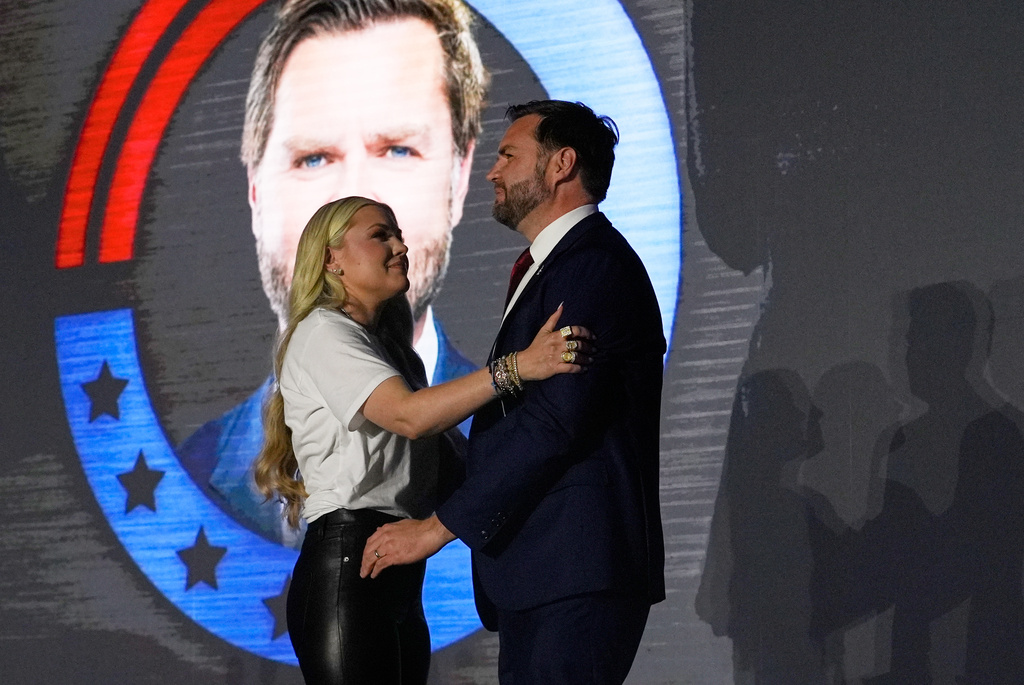 Erika Kirk vows to get Vance ‘elected for 48’ at AmericaFest