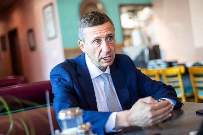 Los Angeles, CA - July 30:Democratic National Committee Chair Ken Martin talks about the economy and immigration at Teresitas Restaurant in East Los Angeles on Wednesday, July 30, 2025 after speaking with Angelenos who said they or their community has been negatively impacted by the Trump administration.(Photo by Sarah Reingewirtz/MediaNews Group/Los Angeles Daily News via Getty Images)