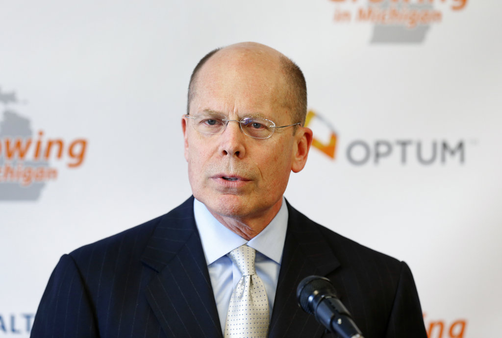 UnitedHealth Group vows to give customer rebates with Affordable Care Act profits