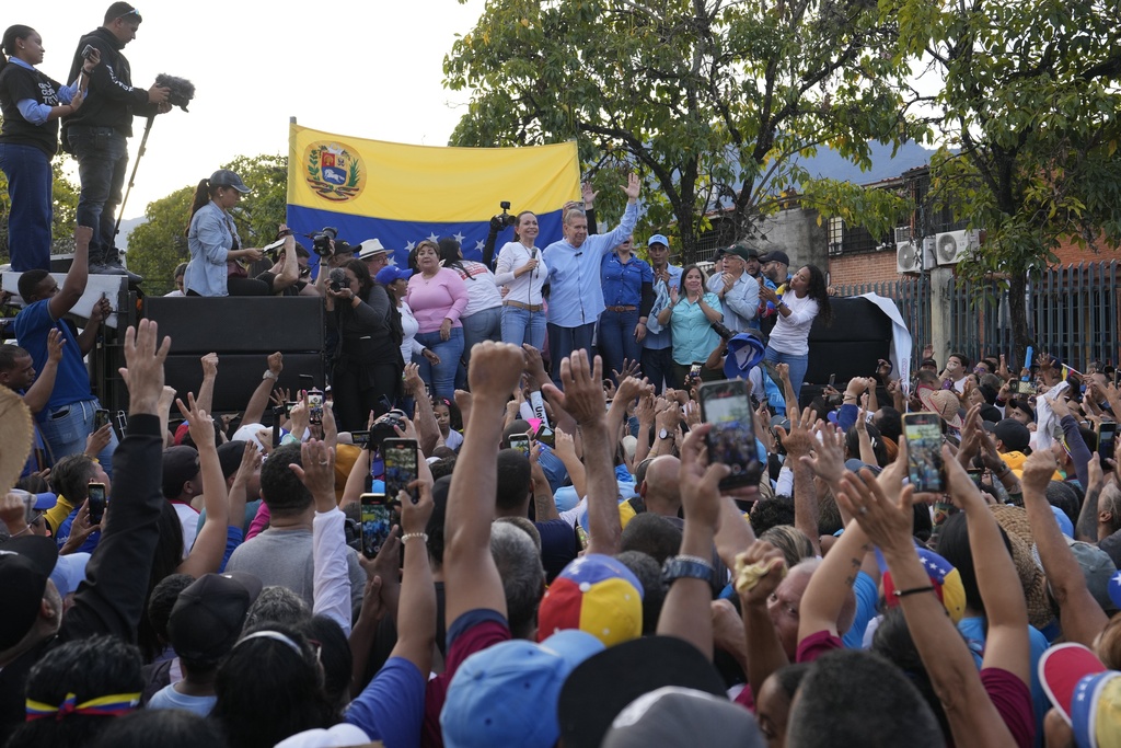 Europe pushes Venezuelan opposition to lead as Trump seeks to puppet Maduro’s vice president