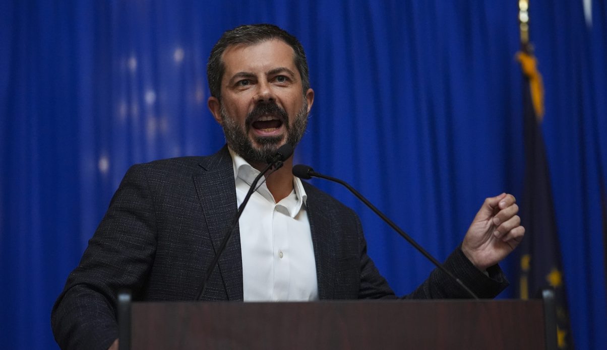Buttigieg rails against Trump fundraising email featuring fallen troops: ‘Amateur hour’