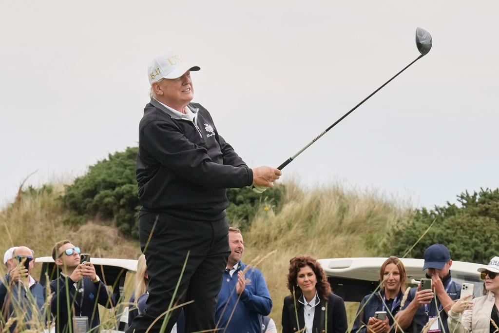 Trump considers closing and renovating historic DC golf courses