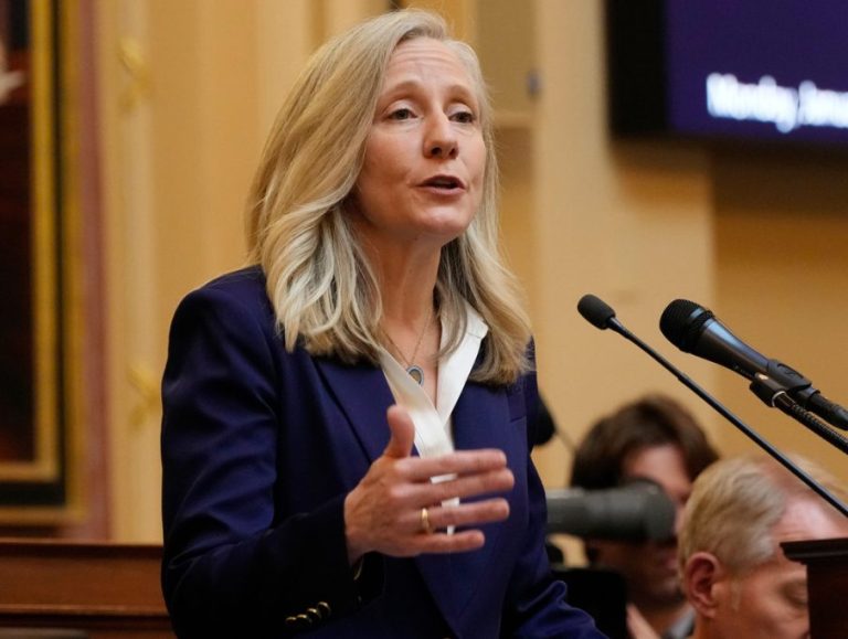 Gov. Abigail Spanberger (D-VA).