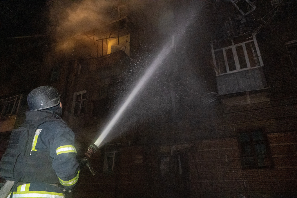 Millions go without power as Russia launches barrage at Ukraine during peace talks
