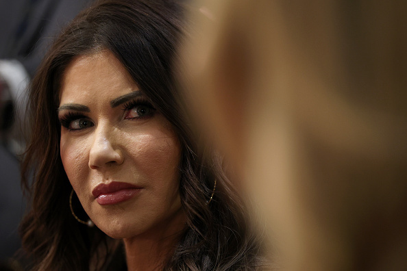 Noem explains reasoning for initial ‘domestic terrorism’ comments about Pretti shooting