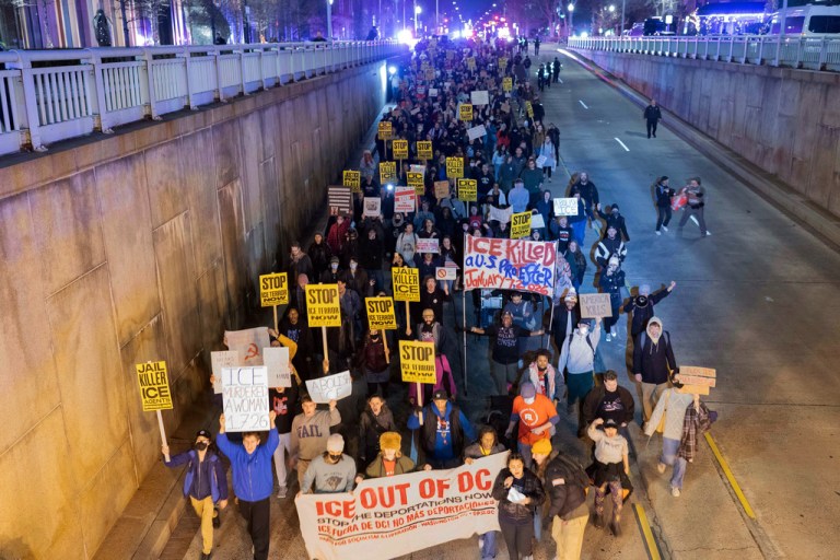 Demonstrators march to the White House in Washington, Thursday, Jan. 8, 2026, as they protest against the Immigration and Customs Enforcement (ICE) agent who fatally shot Renee Nicole Good in Minneapolis. (AP Photo/Jose Luis Magana)