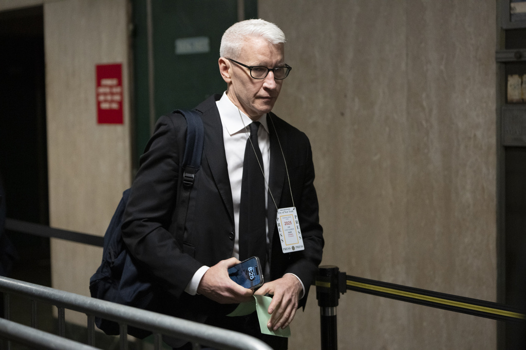Anderson Cooper announces 60 Minutes departure amid CBS shake-ups