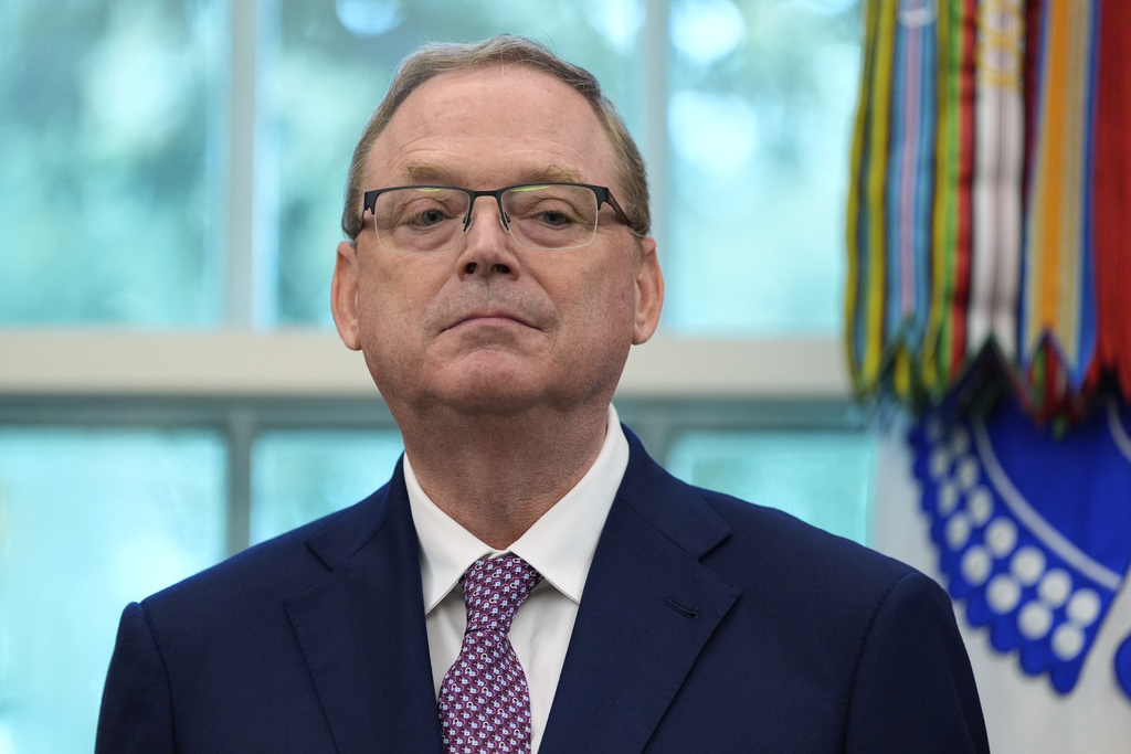 Kevin Hassett says New York Fed should be ‘disciplined’ for saying tariffs hurt companies