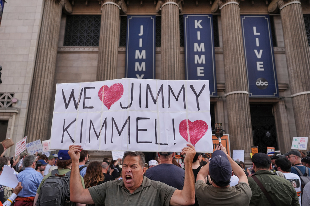 Viewers bombarded ‘snowflake’ FCC with complaints when Jimmy Kimmel’s show was pulled over Charlie Kirk comments