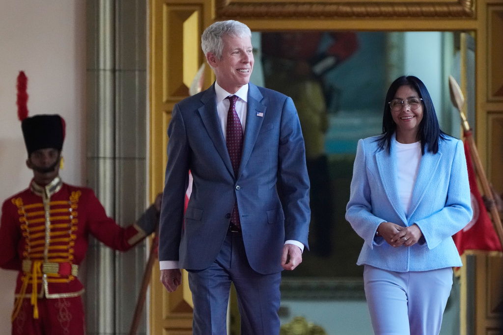 Fixing Venezuela oil sector puts Energy Secretary Chris Wright in key diplomatic role