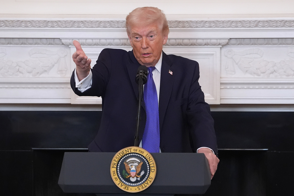 Trump boots press from White House governors’ breakfast