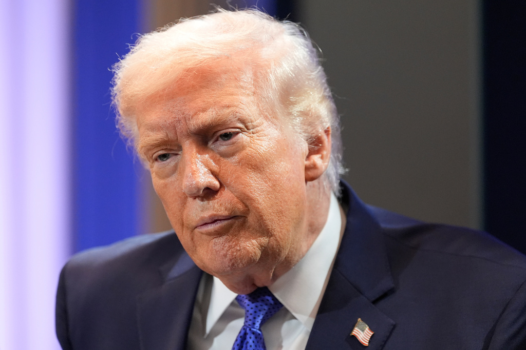 Low polling support for Iran war poses challenge for Trump